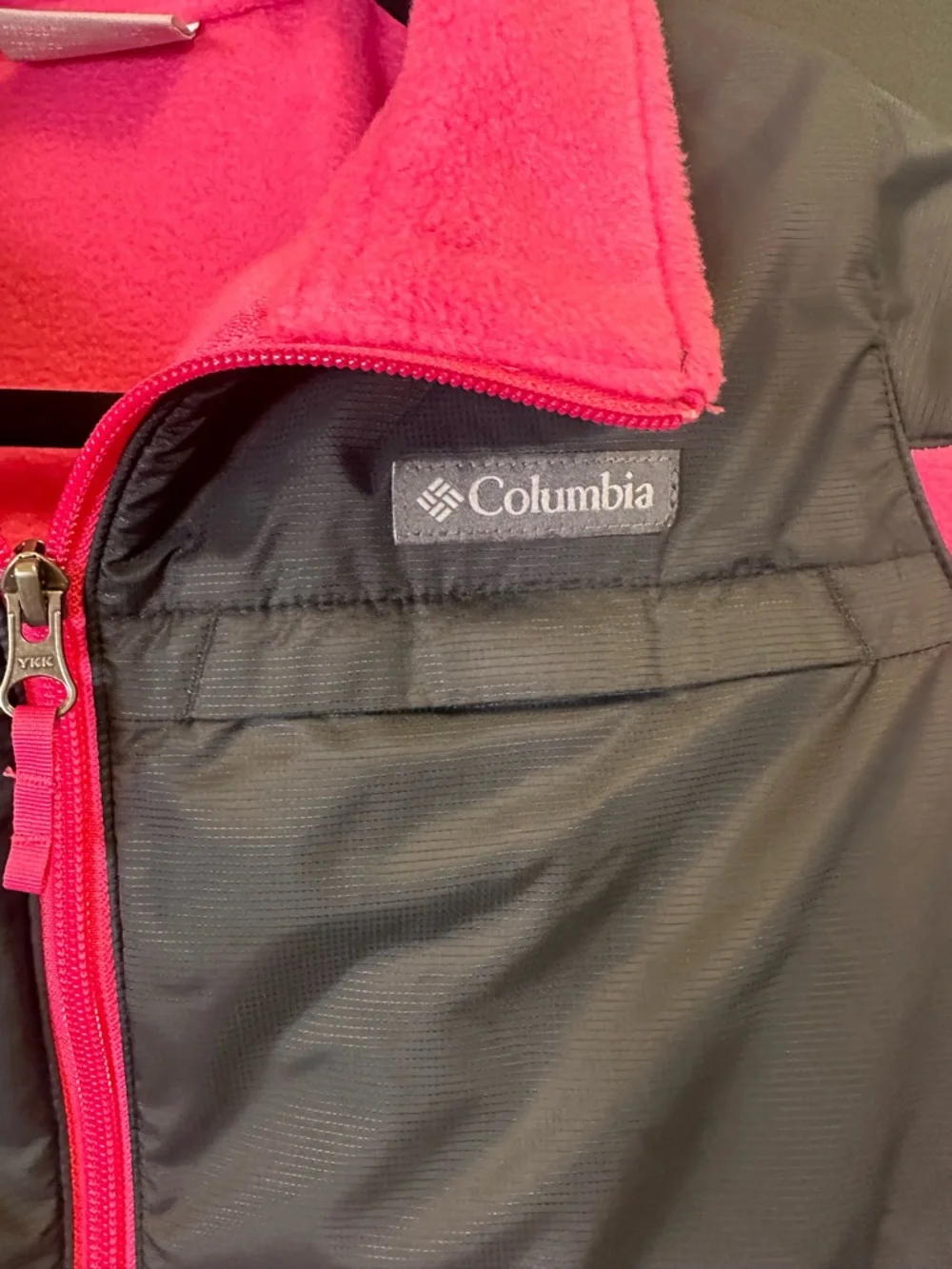 #191- Big Girls Columbia Hot Pink and‎ Black Fleece Jacket with Nylon Panels